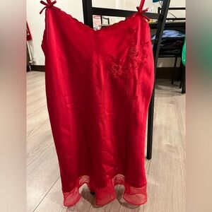 Morgan Taylor Red Floral Embroidered Chemise